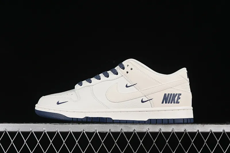 All categories Nk SB Dunk Series Nk SB Dunk Low High-end customized low-top sneakers Nk SB Dunk Low joint three hooks dark blue color low-top casual sports skateboard shoes NK5639-327